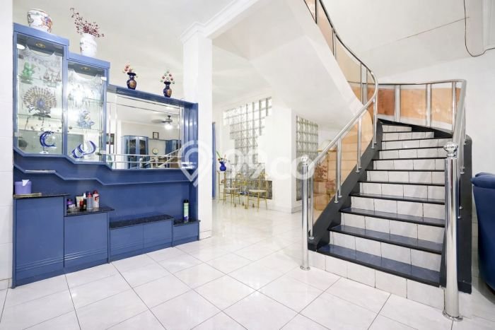 Rumah Luxury Modern Siap Huni di Puri Indah Jakarta Barat Rumah Luxury Modern Siap Huni di Puri Indah Jakarta Barat