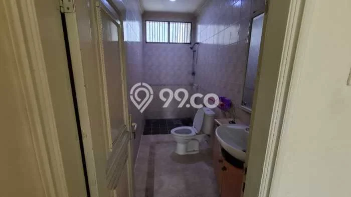 Rumah Mewah LB 260m2 Siap Pakai Desain Elegan di Bojong Indah, Jakarta Barat Rumah Mewah LB 260m2 Siap Pakai Desain Elegan di Bojong Indah, Jakarta Barat