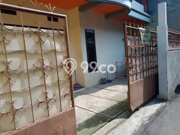 Lokasi terbaik! Rumah siap pakai disewakan di Cibeunying Kidul LB 150m2 Lokasi terbaik! Rumah siap pakai disewakan di Cibeunying Kidul LB 150m2
