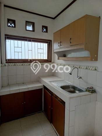 Rumah Asri di Cidadap, 2 KM, Lingkungan Strategis, LT 100m² LB 160m² Rumah Asri di Cidadap, 2 KM, Lingkungan Strategis, LT 100m² LB 160m²