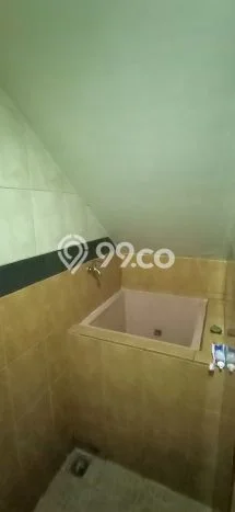 Disewakan! Rumah 5 Kamar Tidur &
3 Kamar Mandi di Ciumbuleuit, Bandung Disewakan! Rumah 5 Kamar Tidur &
3 Kamar Mandi di Ciumbuleuit, Bandung