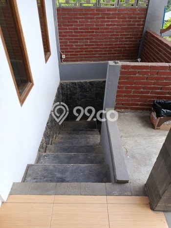 Rumah Asri di Cidadap, 2 KM, Lingkungan Strategis, LT 100m² LB 160m² Rumah Asri di Cidadap, 2 KM, Lingkungan Strategis, LT 100m² LB 160m²