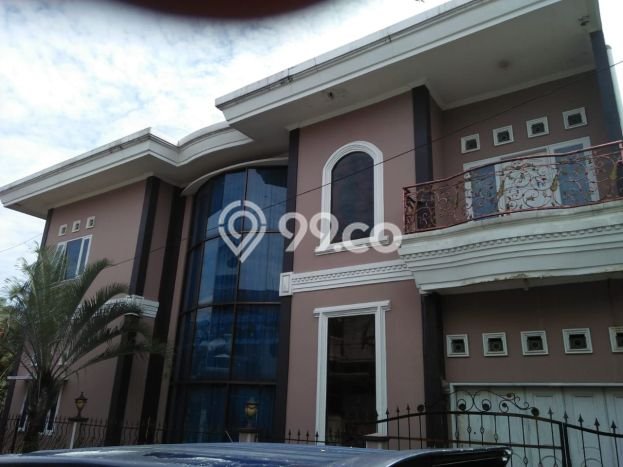 HARGA SPECIAL! Rumah Asri di Buah Batu, LT 238m² Bangunan 285m² HARGA SPECIAL! Rumah Asri di Buah Batu, LT 238m² Bangunan 285m²