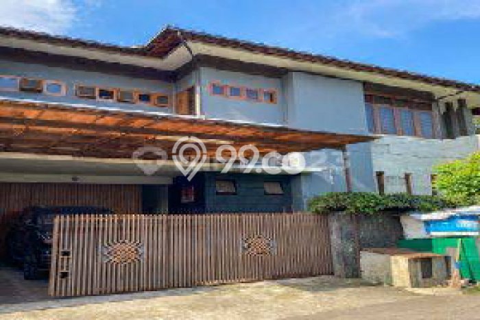 For Sale! Luxury House LT 406m2 Desain Elegan di Turangga For Sale! Luxury House LT 406m2 Desain Elegan di Turangga