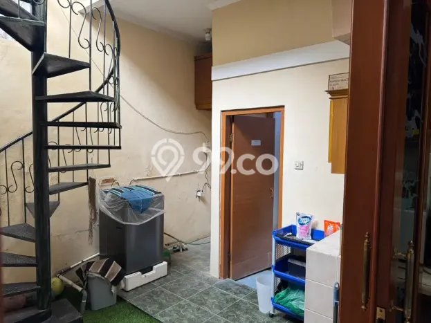 LOKASI STRATEGIS! Rumah di panyileukan, Dekat Tol, 2 KM, LT 128m2m² Bangunan 160m2m² LOKASI STRATEGIS! Rumah di panyileukan, Dekat Tol, 2 KM, LT 128m2m² Bangunan 160m2m²