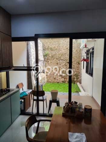 Bisa KPR! Rumah Geger Kalong, Bandung, Luas 121m² Bangunan 157m² Bisa KPR! Rumah Geger Kalong, Bandung, Luas 121m² Bangunan 157m²