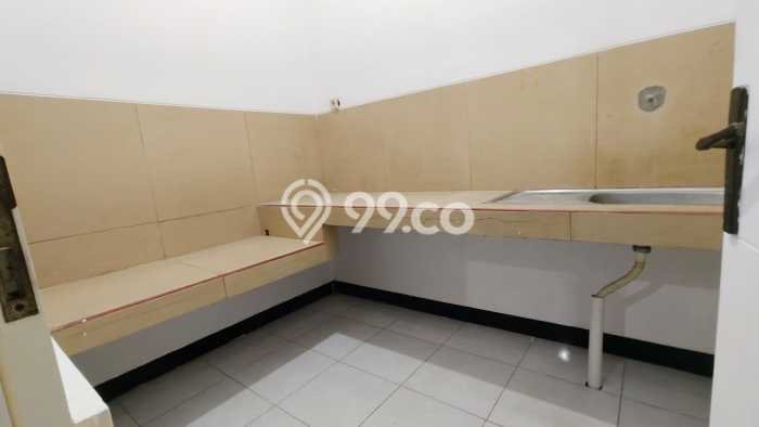 Rumah Premium di Taman Kopo Indah, 1 KM, Lingkungan Nyaman, Luas 200m² Bangunan 150m² Rumah Premium di Taman Kopo Indah, 1 KM, Lingkungan Nyaman, Luas 200m² Bangunan 150m²