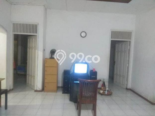 Rumah Minimalis di Babakan Ciparay, Bandung, Luas 120m2m² Bangunan 200m2m² Rumah Minimalis di Babakan Ciparay, Bandung, Luas 120m2m² Bangunan 200m2m²