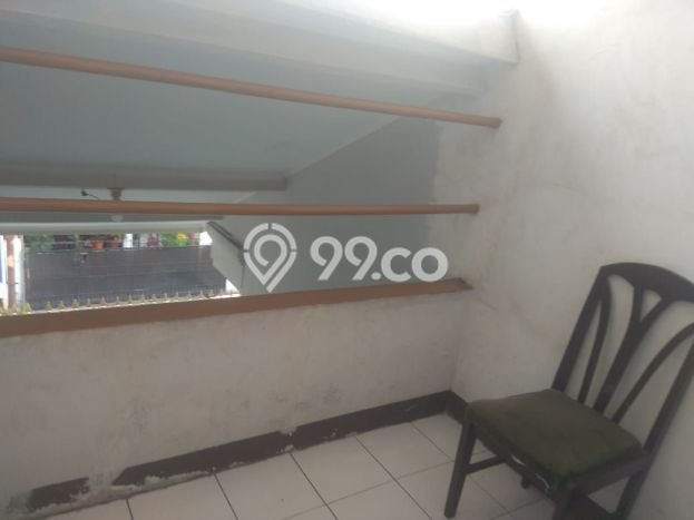 Rumah Minimalis di Babakan Ciparay, Bandung, Luas 120m2m² Bangunan 200m2m² Rumah Minimalis di Babakan Ciparay, Bandung, Luas 120m2m² Bangunan 200m2m²