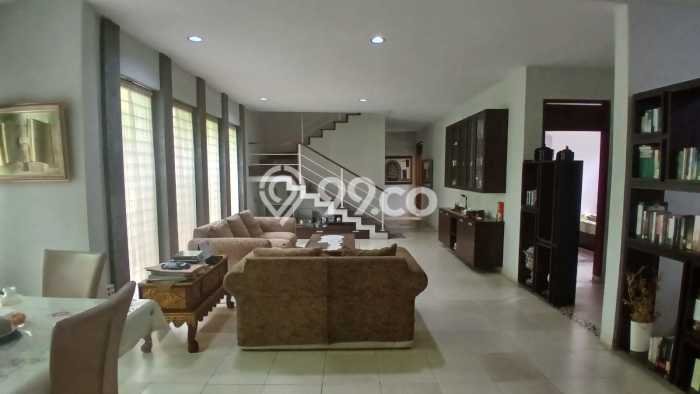 Rumah Luxury Modern Tanpa Renovasi di Sayap Dago Bandung Rumah Luxury Modern Tanpa Renovasi di Sayap Dago Bandung