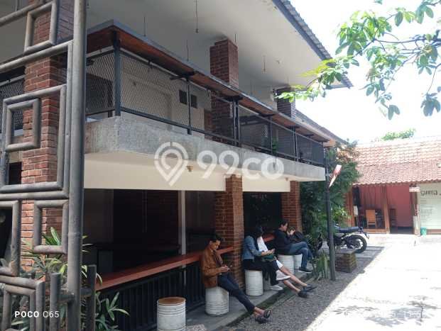 Komersial Disewa di Bandung dengan LB 100m2 Area Komersial Ramai Komersial Disewa di Bandung dengan LB 100m2 Area Komersial Ramai