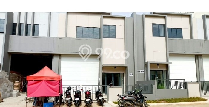 Unit Gudang Paling Strategis di Serpong Tangerang Selatan dengan LB 171m2 Unit Gudang Paling Strategis di Serpong Tangerang Selatan dengan LB 171m2