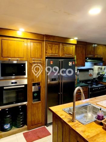 Rumah Elit Modern Tanpa Renovasi di Serua Tangerang Rumah Elit Modern Tanpa Renovasi di Serua Tangerang