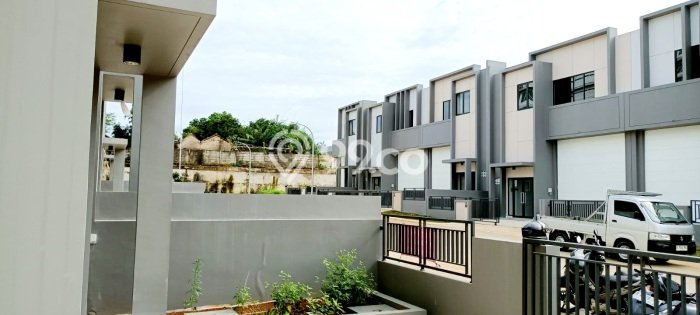 Unit Gudang Paling Strategis di Serpong Tangerang Selatan dengan LB 171m2 Unit Gudang Paling Strategis di Serpong Tangerang Selatan dengan LB 171m2