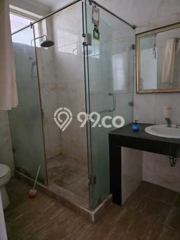Rumah di Modernland, Dekat Pusat Kota, 4 KT, Luas 180m² Bangunan 177m² Rumah di Modernland, Dekat Pusat Kota, 4 KT, Luas 180m² Bangunan 177m²