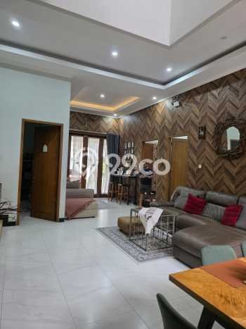 Hunian Mewah LB 240m2 Siap Pakai Desain Elegan di Modernland, Tangerang Hunian Mewah LB 240m2 Siap Pakai Desain Elegan di Modernland, Tangerang
