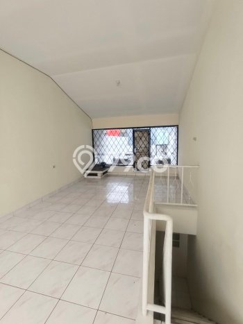 Rumah sewa siap pakai 3 KT di Duri Kepa, Jakarta Barat Rumah sewa siap pakai 3 KT di Duri Kepa, Jakarta Barat