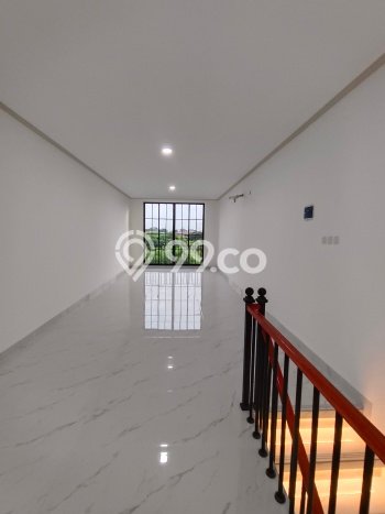 Rumah Elit LB 284m2 Siap Pakai Desain Elegan di Taman Ratu, Jakarta Barat Rumah Elit LB 284m2 Siap Pakai Desain Elegan di Taman Ratu, Jakarta Barat