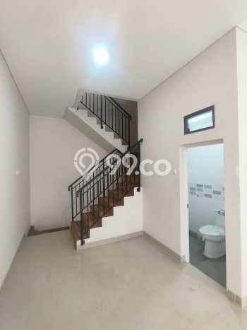 Area Ramai! Ruko Dijual di Kebon Jeruk untuk Bisnis Luas Bangunan 180m2 Area Ramai! Ruko Dijual di Kebon Jeruk untuk Bisnis Luas Bangunan 180m2