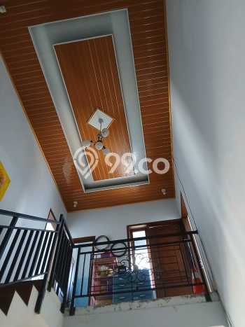 Jual Rumah Bagus Siap Huni LB 310m2 di Colomadu, Karanganyar Jual Rumah Bagus Siap Huni LB 310m2 di Colomadu, Karanganyar