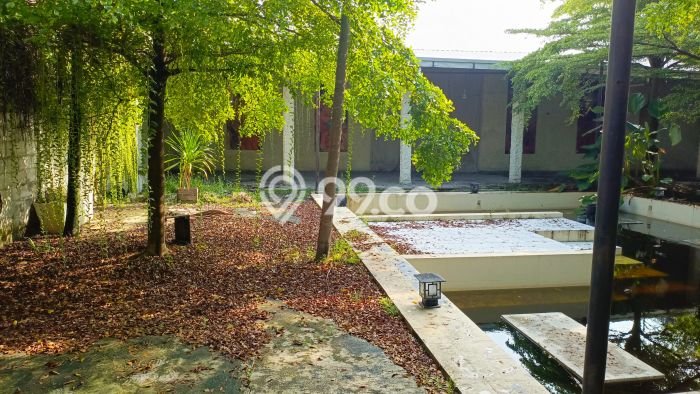 AREA BERKEMBANG! Komersial For Rent Kawasan Colomadu, Luas 500m², Siap Usaha AREA BERKEMBANG! Komersial For Rent Kawasan Colomadu, Luas 500m², Siap Usaha