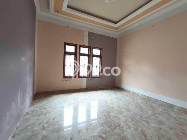 For Sale Rumah 4 Kamar Lokasi Ideal Bagus dan Strategis di Teras For Sale Rumah 4 Kamar Lokasi Ideal Bagus dan Strategis di Teras