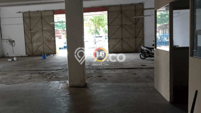 Gudang Disewa di Semarang dengan LB 600m2 Area Komersial Ramai Gudang Disewa di Semarang dengan LB 600m2 Area Komersial Ramai