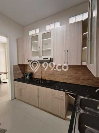 NEW LISTING! Rumah Strategis area Puspowarno, LT 180m² LB 300m² NEW LISTING! Rumah Strategis area Puspowarno, LT 180m² LB 300m²