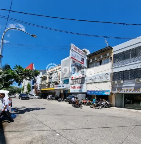 Area Ramai! Ruko Dijual di Makassar untuk Bisnis Luas Bangunan 313m2 Area Ramai! Ruko Dijual di Makassar untuk Bisnis Luas Bangunan 313m2