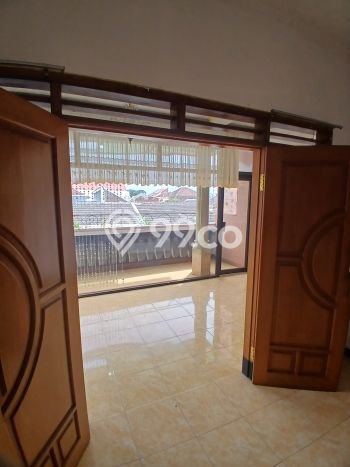Ready to Use! Premium House LT 212m2 Desain Elegan di Malang Kota Ready to Use! Premium House LT 212m2 Desain Elegan di Malang Kota