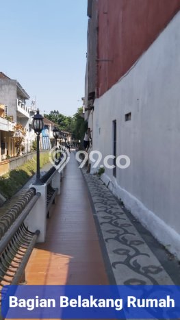 For Sale! Luxury House LT 296m2 Desain Elegan di Malang Kota For Sale! Luxury House LT 296m2 Desain Elegan di Malang Kota