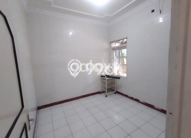 Jual Rumah Bagus Siap Huni LB 183m2 di Lowokwaru, Malang Jual Rumah Bagus Siap Huni LB 183m2 di Lowokwaru, Malang