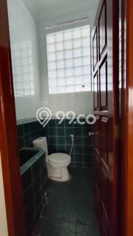 Disewakan! Rumah 6 Kamar Tidur &
6 Kamar Mandi di Malang Kota, Malang Disewakan! Rumah 6 Kamar Tidur &
6 Kamar Mandi di Malang Kota, Malang