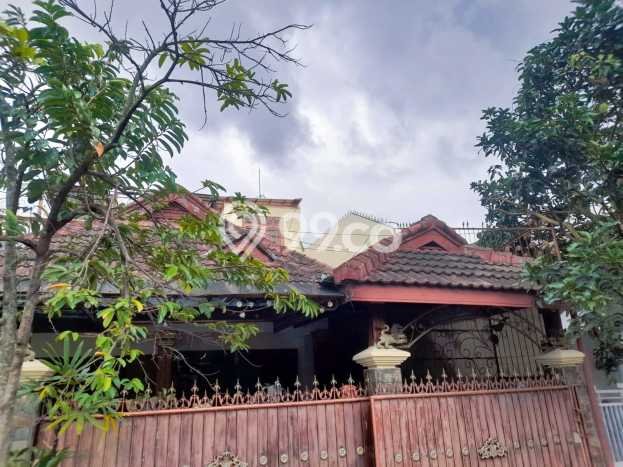 Ready to Use! Premium House LT 212m2 Desain Elegan di Malang Kota Ready to Use! Premium House LT 212m2 Desain Elegan di Malang Kota