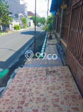 Ready to Use! Premium House LT 212m2 Desain Elegan di Malang Kota Ready to Use! Premium House LT 212m2 Desain Elegan di Malang Kota