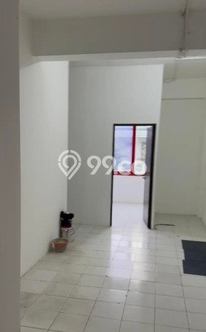 Ruko Strategis di Tanjung Barat, Luas 180m², Lokasi Komersial Ruko Strategis di Tanjung Barat, Luas 180m², Lokasi Komersial