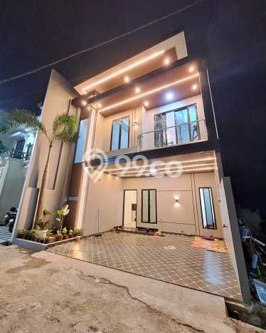 Jual Rumah Bagus Siap Huni LB 120m2 di Jagakarsa, Jakarta Selatan Jual Rumah Bagus Siap Huni LB 120m2 di Jagakarsa, Jakarta Selatan