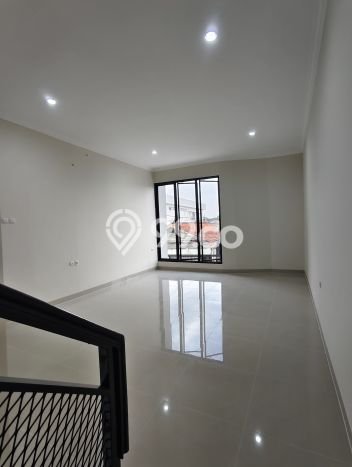 Ruko Dijual di Jagakarsa Jakarta Selatan dengan Luas Bangunan 260m2 Ruko Dijual di Jagakarsa Jakarta Selatan dengan Luas Bangunan 260m2
