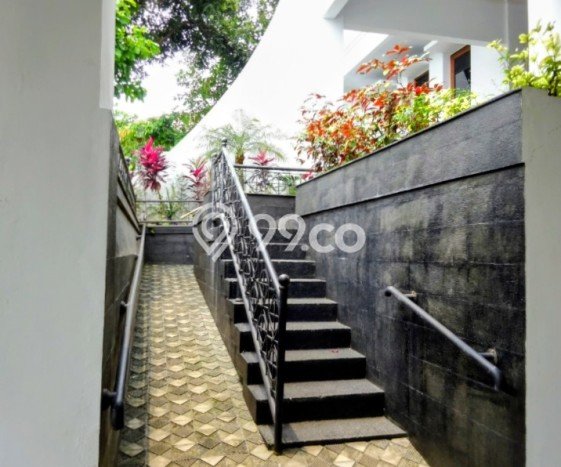 For Sale! Premium House LT 628m2 Desain Elegan di Lebak Bulus For Sale! Premium House LT 628m2 Desain Elegan di Lebak Bulus
