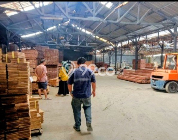 LOKASI STRATEGIS! Gudang di , Luas 3000m2m², Kawasan Komersial LOKASI STRATEGIS! Gudang di , Luas 3000m2m², Kawasan Komersial