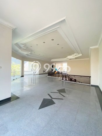 Dijual Rumah Luas Megah Dengan View Eksklusif di Galaxy, Surabaya Dijual Rumah Luas Megah Dengan View Eksklusif di Galaxy, Surabaya