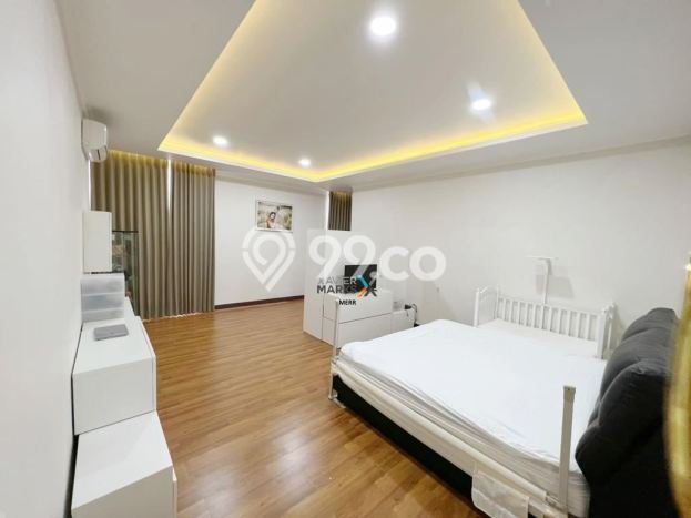 Ready to Use! Luxury House LT 156m2 Desain Modern di Sutorejo Ready to Use! Luxury House LT 156m2 Desain Modern di Sutorejo