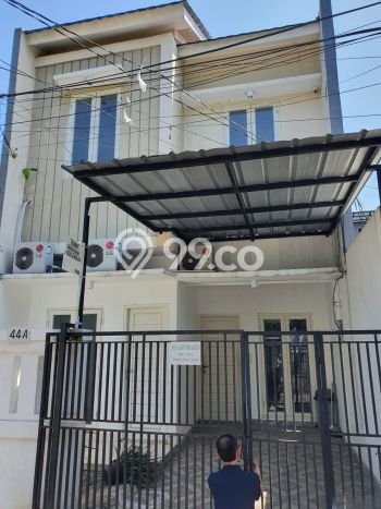 Jual Rumah Minimalis Bagus Punya 2 KT di Cilandak Jakarta Selatan - Jual Rumah Minimalis Bagus Punya 2 KT di Cilandak Jakarta Selatan -