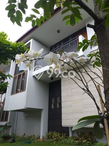 Rumah Mewah LB 500m2 Siap Huni Desain Elegan di BSD The Green, Tangerang Rumah Mewah LB 500m2 Siap Huni Desain Elegan di BSD The Green, Tangerang