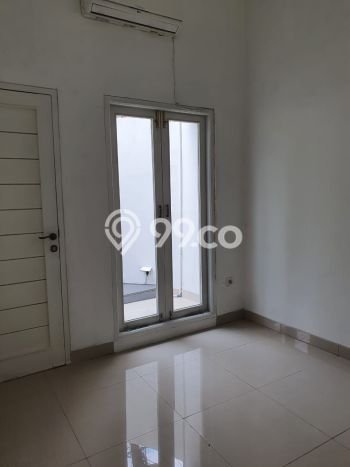 Jual Rumah Minimalis Bagus Punya 2 KT di Cilandak Jakarta Selatan - Jual Rumah Minimalis Bagus Punya 2 KT di Cilandak Jakarta Selatan -