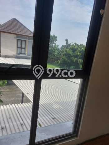 Disewakan! Rumah 3 Kamar Tidur &
2 Kamar Mandi di BSD Eminent, Tangerang Disewakan! Rumah 3 Kamar Tidur &
2 Kamar Mandi di BSD Eminent, Tangerang