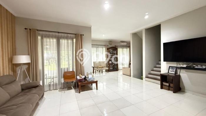 Ready to Use! Luxury House LT 180m2 Desain Modern di Bintaro Ready to Use! Luxury House LT 180m2 Desain Modern di Bintaro