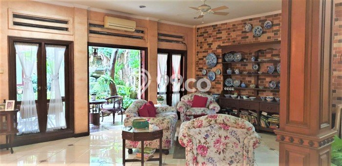 Hunian Mewah LB 314m2 Siap Huni Desain Elegan di Bintaro, Tangerang Selatan Hunian Mewah LB 314m2 Siap Huni Desain Elegan di Bintaro, Tangerang Selatan