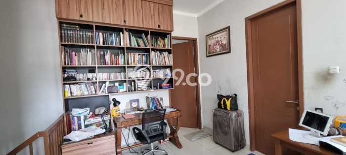 Hunian Mewah LB 132m2 Siap Huni Desain Elegan di Graha Raya, Tangerang Hunian Mewah LB 132m2 Siap Huni Desain Elegan di Graha Raya, Tangerang