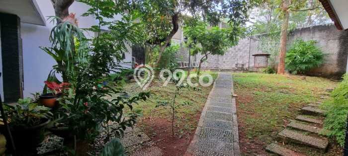 For Sale! Premium House LT 641m2 Desain Modern di Sektor 9-Bintaro For Sale! Premium House LT 641m2 Desain Modern di Sektor 9-Bintaro